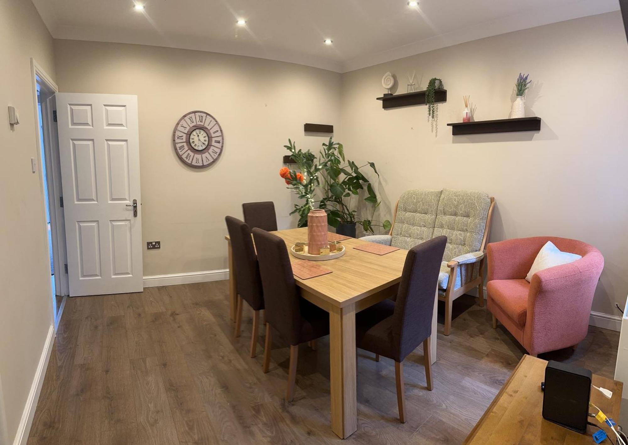 Adam'S Place, Watford Wd17 2Py Villa ภายนอก รูปภาพ
