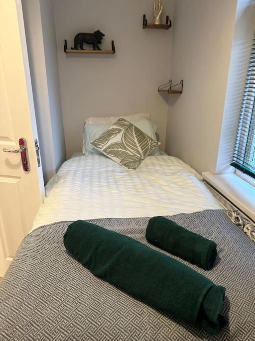 Adam'S Place, Watford Wd17 2Py Villa ภายนอก รูปภาพ